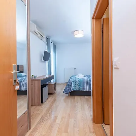***rooms Maslina *