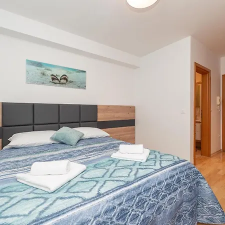***rooms Maslina *